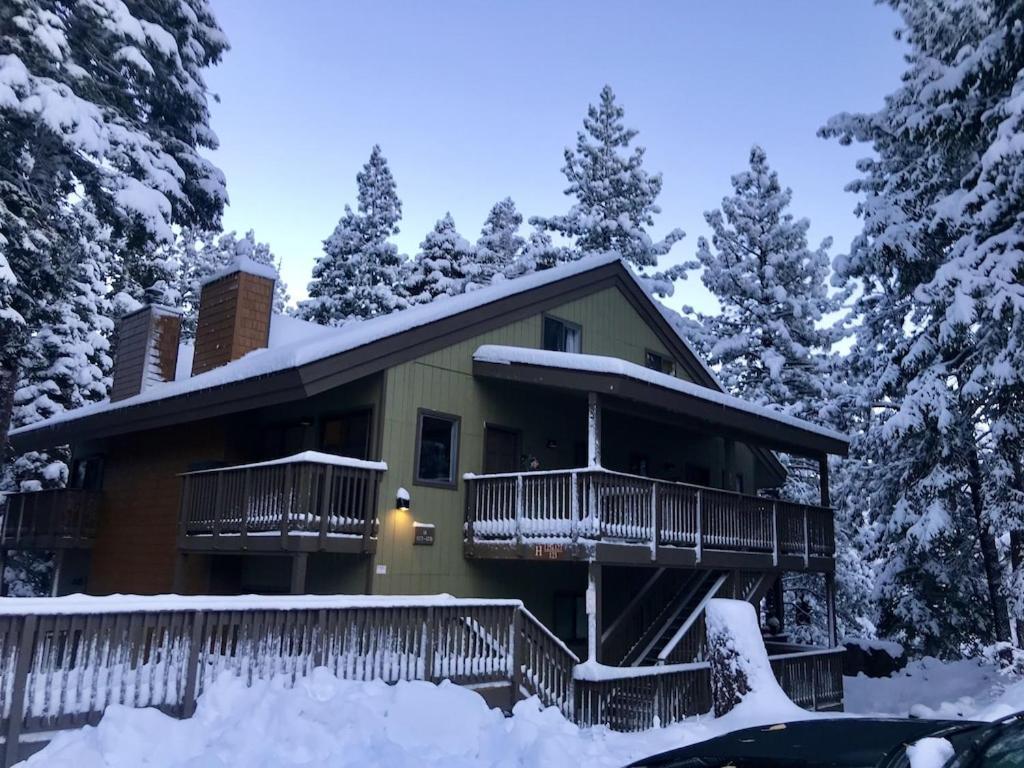 Cozy Condo Walking Distance To Village And Gondola W/ Pool/ Jacuzzi Sleeps 4. Mammoth Lakes Exterior photo