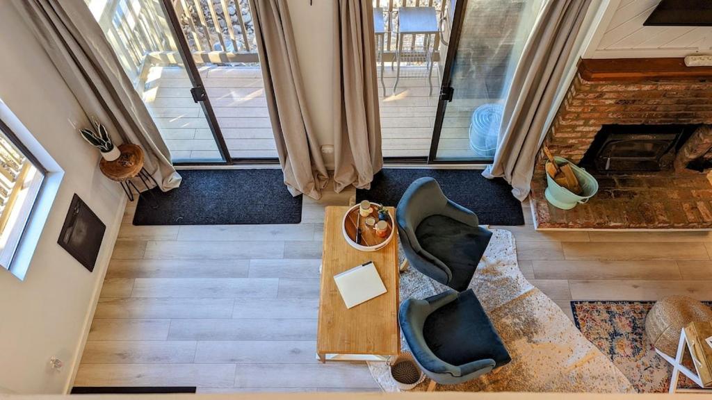 Cozy Condo Walking Distance To Village And Gondola W/ Pool/ Jacuzzi Sleeps 4. Mammoth Lakes Exterior photo